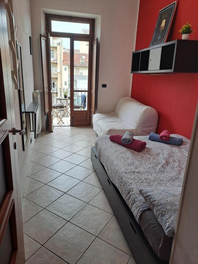 Cozy Room Stanza Close City Center In A Family House Stanza In Appartamento Condiviso Noi Viviamo In Casa Stanza In Affitto Турин Екстер'єр фото