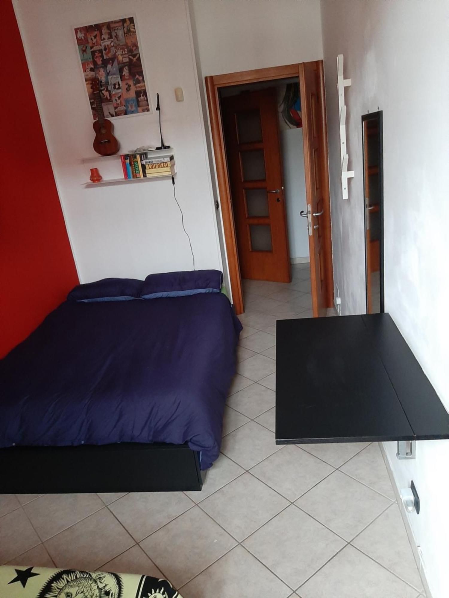 Cozy Room Stanza Close City Center In A Family House Stanza In Appartamento Condiviso Noi Viviamo In Casa Stanza In Affitto Турин Номер фото
